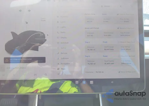 2018 Tesla Model 3 Long Range/Performance z USA, uszkodzony, nr VIN 5YJ3E1EB3JF099124